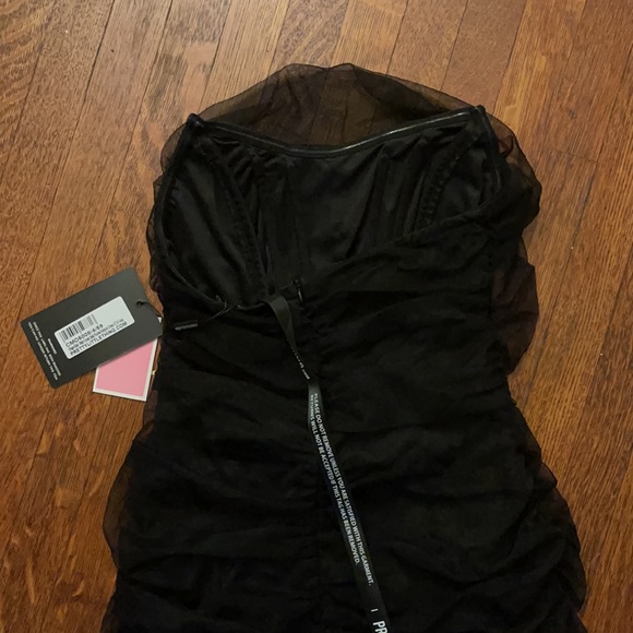 NWT PrettyLittleThing Bodycon Ruched Dress - Picture 5 of 5